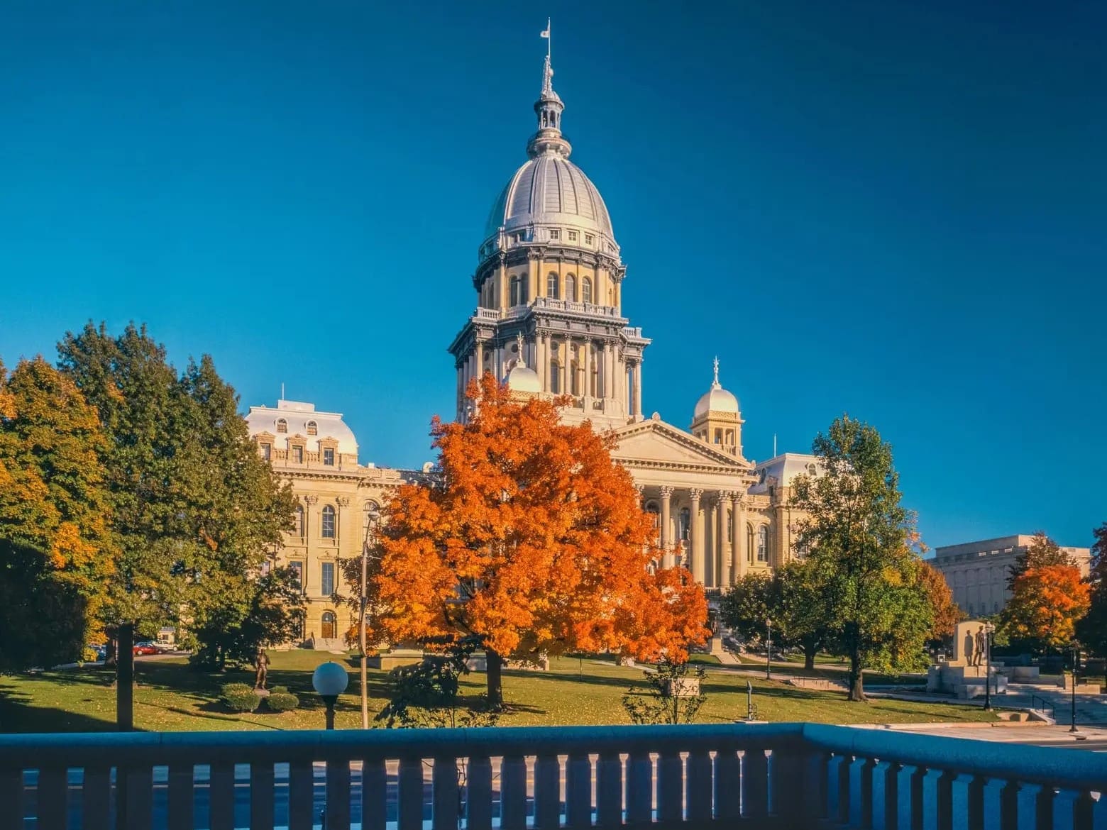 Springfield Illnois Capitol Building with autumn maple trees